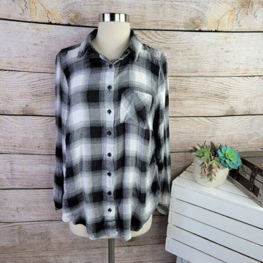 Torrid Relaxed Fit Brushed‎ Rayon Button-Up Shirt Size 0 Large